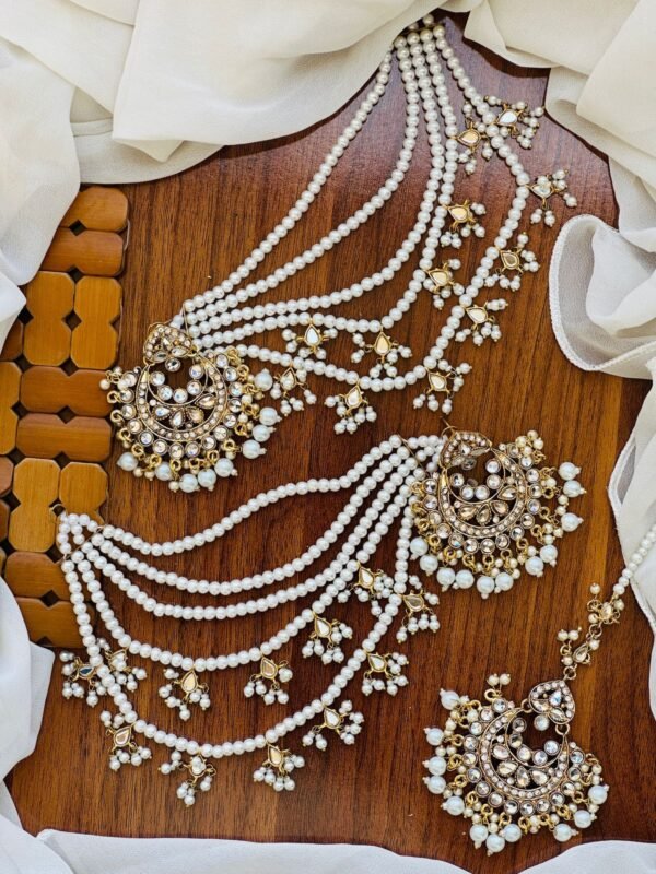 Classic Pearl Earrings