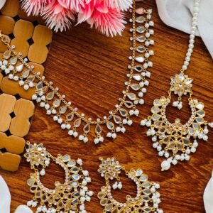 Mirror Kundan Necklace set with Bali-Tikka